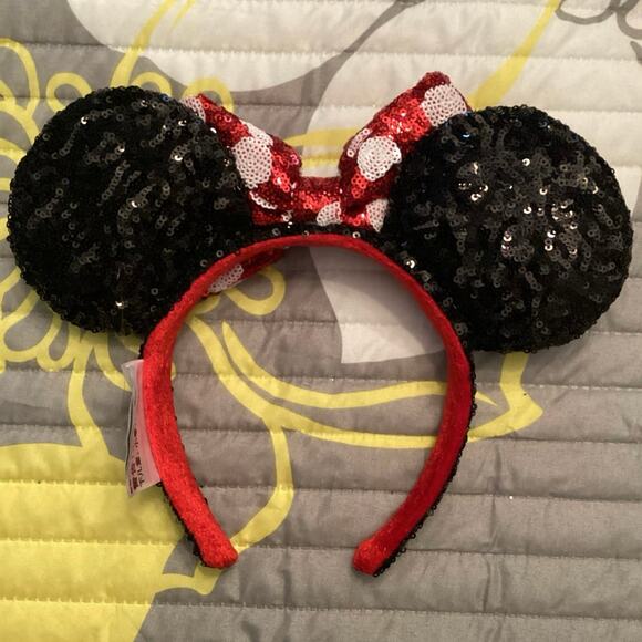 NWOT Disney Parks Sequined Black Ears Classic Red Bow White Polka Dots Headband